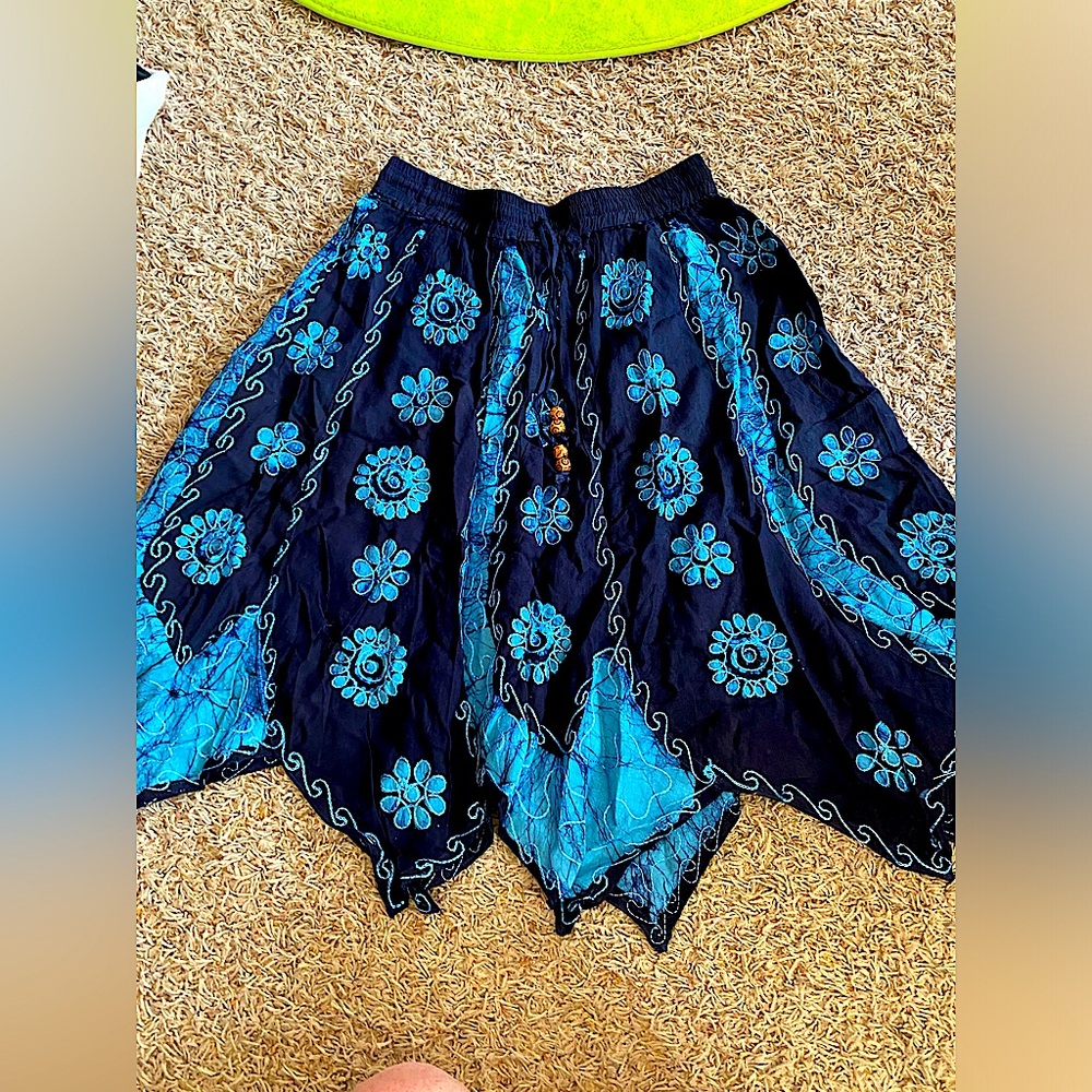 Measurements in pictures/ OSFA/ beautiful skirt